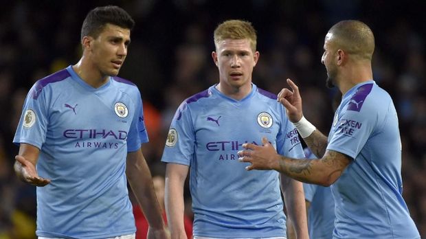 Manchester City dua musim dilarang tampil di Liga Champions.