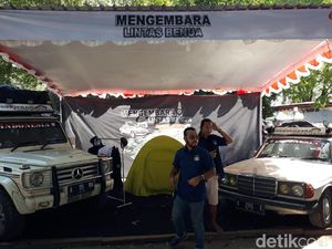 Kendala Pakai Mercy Tua saat Keliling 49 Negara dari Banten