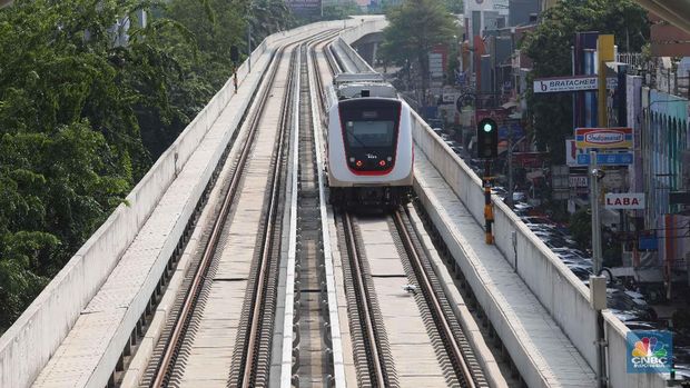 LRT Jakarta: Dana Rp 20 T & Penumpang yang Hijrah ke Ojol