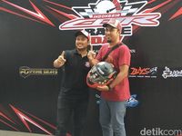 Yusa, Juara 1 Kontes Modifikasi CBR 250. 