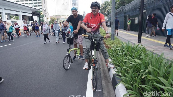 Para pemilik sepeda mahal Brompton (Foto: Achmad Reyhan Dwianto/detikHealth) Para pemilik sepeda mahal Brompton (Foto: Achmad Reyhan Dwianto/detikHealth)