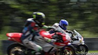 elain Junior Exhibition, AHM juga menghadirkan kelas lainnya bagi pengguna CBR series yang terbagi menjadi dua kelas, yaitu 150cc dan 250cc. 
