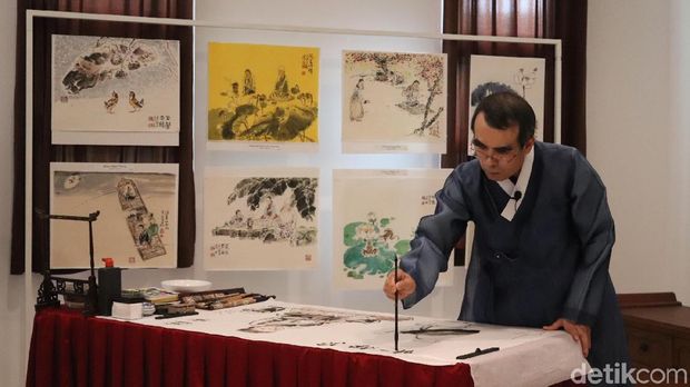 Melukis bisa melatih ketenganan batin.