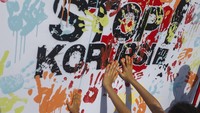 Peringatan Hari Anti Korupsi Sedunia yang jatuh pada 9 Desember 2019 besok dilaksanakan di kawasan CFD, Solo, Jawa Tengah, Minggu (8/12/2019).