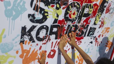 Ramai-ramai Bubuhkan Cap Tangan di Hari Anti Korupsi Sedunia