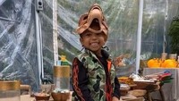 Saint West tampak bahagia di pesta ulang tahunnya. Foto: Dok. Instagram/kimkardashian