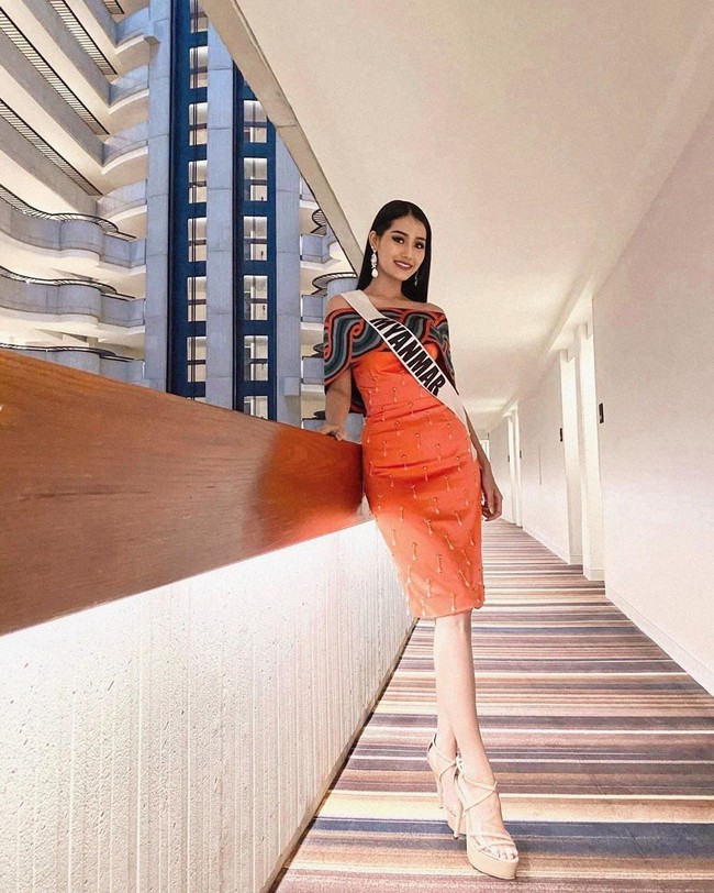 Lima tahun lalu, wanita cantik itu mengaku ke orangtuanya perihal orientasinya itu. Awalnya, orangtua Swe Zin marah besar dan tidak bisa menerima keadaan Swe Zin. Namun setelah banyak mencari tahu tentang LGBTQ, ia diterima di keluarganya.  Foto: dok. Instagram @missuniversemyanmar