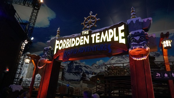 Traveler dijamin akan puas bernarsis ria di taman rekreasi indoor keren ini. Pintu masuk wahana The Forbidden Temple (Foto: Dok. Trans Studio Bali) Traveler dijamin akan puas bernarsis ria di taman rekreasi indoor keren ini. Pintu masuk wahana The Forbidden Temple (Foto: Dok. Trans Studio Bali)
