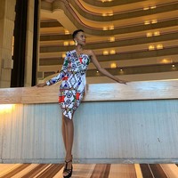 Sebelumnya, wanita yang menyebut dirinya sebagai public relations tersebut juga menyoroti masalah kurangnya kepemimpinan pada wanita. Hal itu diungkapkan Zozibini ketika ditanya mengenai apa yang harus diajarkan kepada perempuan muda. Foto: Instagram @zozitunzi