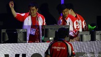 Timnas Mobile Legends Indonesia sendiri berisi empat pemain Evos Legends yang berhasil menjuarai M1, seperti Gustian (Rekt), Muhammad Ridwan (Wann), Eko Julianto (Oura), dan Yurino Putra (Donkey). Selain mereka, ada juga Teguh Iman Firdaus (Pyschoo), dan Andriand Larsen (Drian) yang berasal Onic Esports.