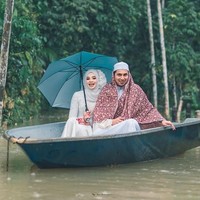 Seperti dilansir Today Online, 11 distrik di provinsi Narathiwat, Thailand tengah dilanda banjir. Termasuk tempat tinggal pasangan yang melangsungkan pernikahan pada Minggu (1/12/2019). Foto: Facebook Meen Photographer