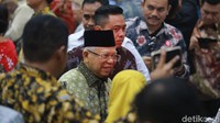 Maruf Amin tiba di lokasi acara sekitar pukul 09.07 WIB.