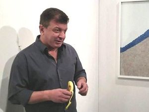 Usai Aksi Makan Pisang Rp 1,68 M, Begini Kelakar Senimannya