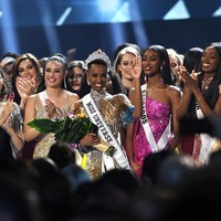 Dia telah mendedikasikan kampanye media sosial untuk mengubah naratif mengenai stereotipe terkait gender. Dia sangat bangga mengadvokasikan kecantikan natural dan mendukung wanita untuk mencintai diri mereka sendiri, ungkap biografinya di situs Miss Universe. Foto: Paras Griffin/Getty Images