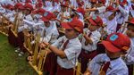 Ribuan Siswa SD di Tasikmalaya Peringati Hari Angklung Sedunia