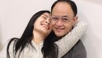 Momen Mesra Iis Dahlia dan Sang Suami