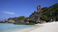 Similan tak selalu bisa dikunjungi oleh wisatawan. Kepulauan ini hanya dibuka 6 bulan untuk kegiatan pariwisata. Dari bulan Mei-Oktober, Similan Island akan ditutup karena adanya musim Monsoon.  (iStock)