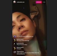 Pedangdut Aida Saskia Coba Bunuh Diri Sambil Live Instagram