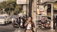  Lewat Instagramnya, Khan turut menyampaikan bahwa aktor Shahrukh Khan merupakan salah satu inspirasi terbesarnya. Foto: Instagram @_riop_