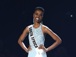 Miss Afrika Selatan Zozibini Tunzi Menang Miss Universe 2019