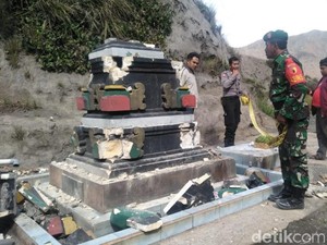 Umat Hindu Yakin Perusak Tempat Sembahyang di Bromo Bakal Kena Karma
