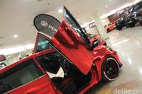 Saat Kembaran Sirion di Malaysia Pakai Pintu Ala Lamborghini