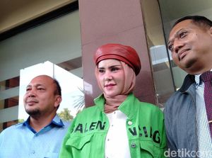 Demi Kejelasan Status Janda, Angel Lelga Rajin Datangi Sidang dengan Vicky
