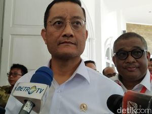 Mensos Juliari Tebar Ribuan Sembako Selama Perayaan Natal Nasional