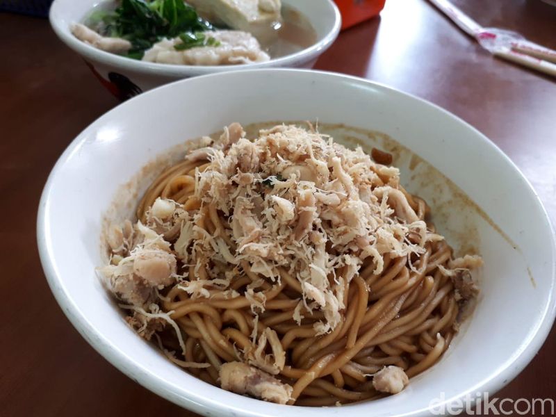 Mie Baso Akung