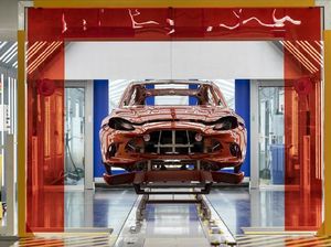 Aston Martin Buka Pabrik Khusus Produksi SUV