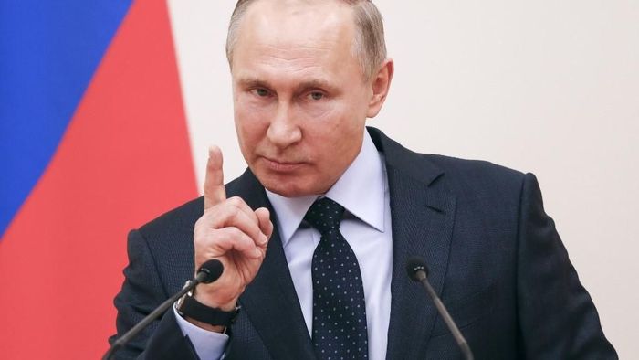 Vladimir Putin menanggapi pelarangan Rusia dalam ajang olahraga internasional (Foto: Photo by GRIGORY DUKOR / POOL / AFP) Vladimir Putin menanggapi pelarangan Rusia dalam ajang olahraga internasional (Foto: Photo by GRIGORY DUKOR / POOL / AFP)