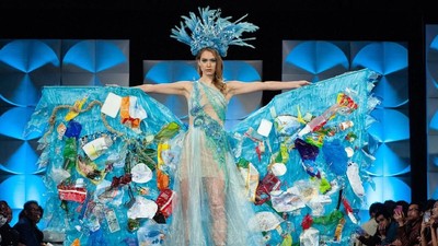 Foto 10 Kostum Nasional Heboh Miss Universe, Ada yang Bawa Sampah