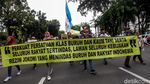 Massa Geruduk Istana Peringati Hari HAM Internasional