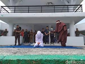 Banda Aceh Kini Punya Algojo Perempuan untuk Cambuk Napi Wanita