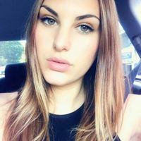 Monique dihukum penjara 2 tahun karena merampok