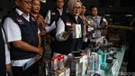 Kepala BPOM Pamer Puluhan Ribu Kosmetik dan Pangan Ilegal