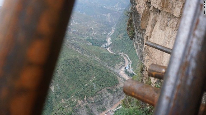 Tangga Langit di Desa Atule'er Sichuan China