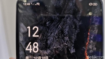 Nah posisi kameranya berada di tengah bagian atas. Foto: Aisyah Kamaliah/detikINET