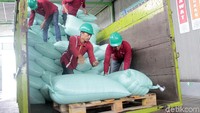 Perjalanan pembuatan botol PET daur ulang (rPET) masih panjang, flakes yang sudah tersortir kemudian dikirimkan ke perusahaan pembuat preform di Batujajar, Kabupaten Bandung Barat (KBB).