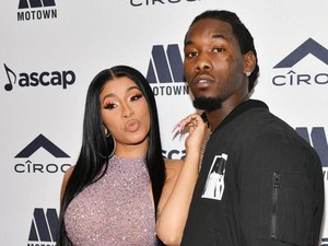 Cardi B Umumkan Kehamilan Anak Ketiga di Tengah Proses Perceraiannya