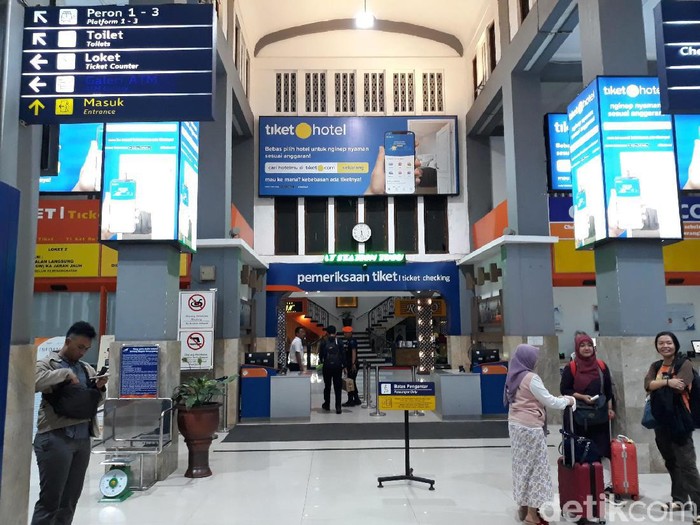 Suasana di Stasiun Tugu Yogyakarta, Selasa (10/12/2019).
