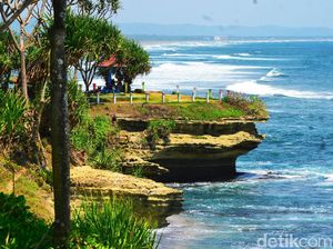 Tanah Lot ala Jawa Barat Itu Ingin Ditata