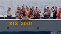 Atas perbuatan upaya penyelundupan tersebut, pelaku dijerat Pasal 40 ayat (2) Jo Pasal 21 ayat 2 huruf a UU RI No. 5 Tahun 1990 tentang Konservasi sumber daya alam hayati dan Ekosistemnya. Dengan ancaman Hukuman Pidana Penjara Paling lama 5 tahun dan denda paling banyak Rp. 100.000.000,- (seratus juta rupiah). Istimewa/Dok. Humas Polda Sulteng.