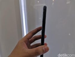 Canggih! Ini Dia Ponsel Oppo dengan Kamera di Dalam Layar
