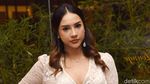 Hujan-hujan Ditemani Anya Geraldine
