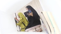 Ruang baca ini buka pukul 09.00 hingga 18.00 WIB.