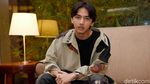 Senyum Ari Irham yang Bikin Gadis Salah Tingkah