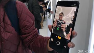 Canggih! Ini Dia Ponsel Oppo dengan Kamera di Dalam Layar