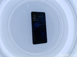Canggih! Ini Dia Ponsel Oppo dengan Kamera di Dalam Layar
