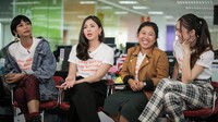 Dari kanan ke kiri, Shareefa Daanish , Jessica Mila , Kiky Saputri , Yasmin Napper saat berkunjung ke redaksi CNN Indonesia.com, Jakarta, 3 Desember 2019. CNN Indonesia/ Hesti Rika